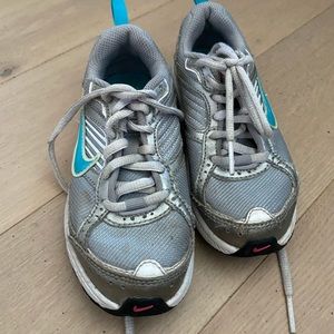 NIKE Running Shoes Silver Grey Blue Swoosh Sneaker